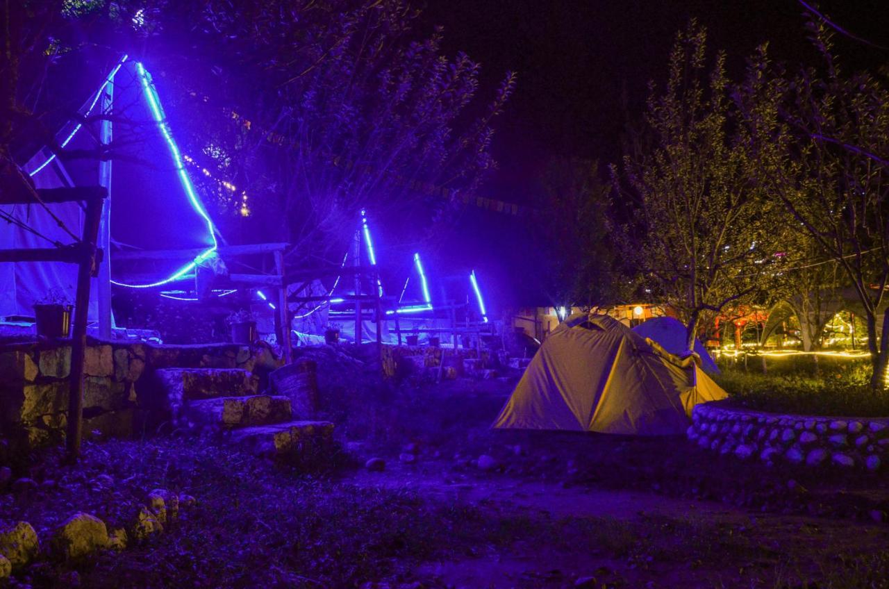 Himtrek Riverside Camps & Hostel Manali Exteriér fotografie